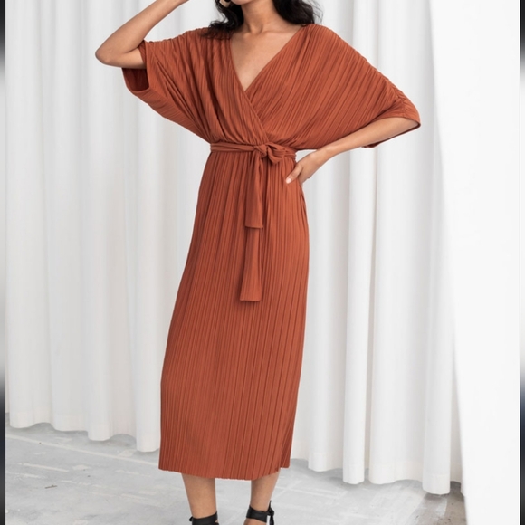 & Other Stories Plisse Belted Pleated Dress Sz 6 - Picture 3 of 7